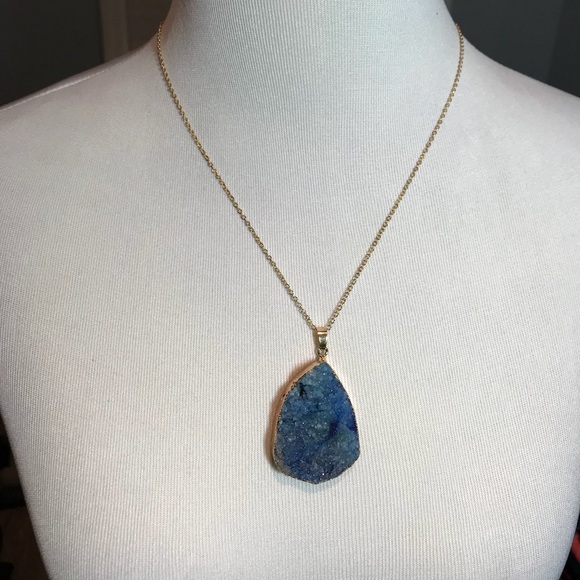 Blue Crystal Pendant! NWT - Picture 1 of 3